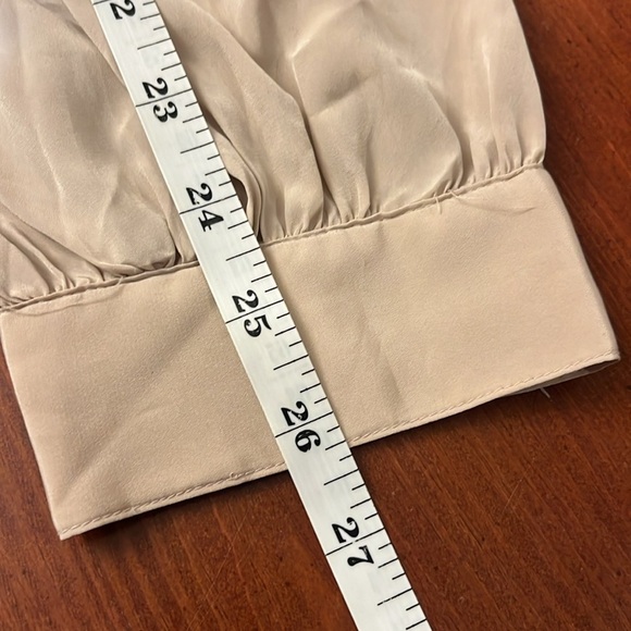 Vintage Women’s Silky Blouse Button Down Bow Tie Beige Size 16 - Picture 9 of 15